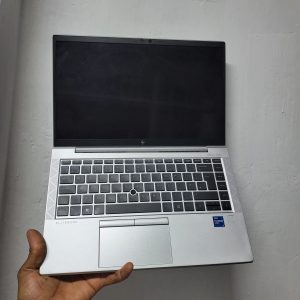 HP EliteBook 830 G8 | 11th Gen Core i7 | Backlit Keyboard