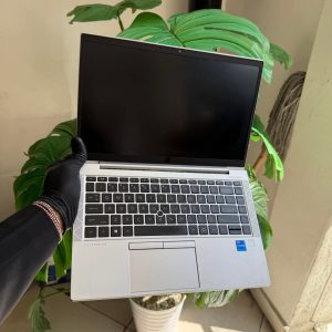 HP EliteBook 830 G8 | 11th Gen Core i7 | Backlit Keyboard