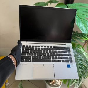 HP EliteBook 830 G8 11th Gen Core i7 Backlit Keyboard